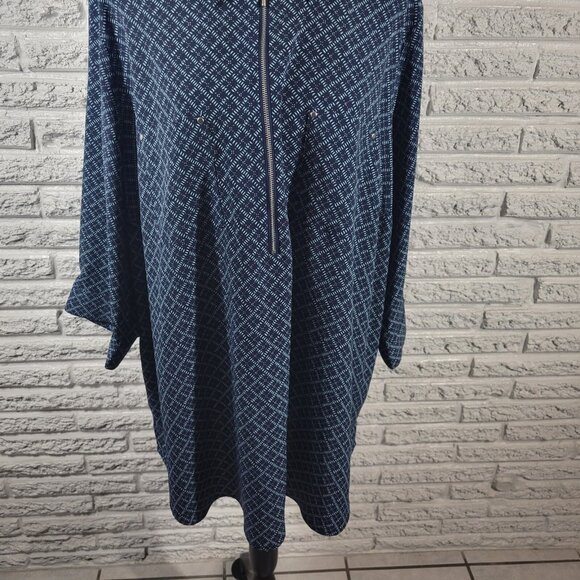 Catherines Plus Size 2X Blue Geometric Top 3/4 Sleeve Quarter Zip GEO58XE - Picture 4 of 9